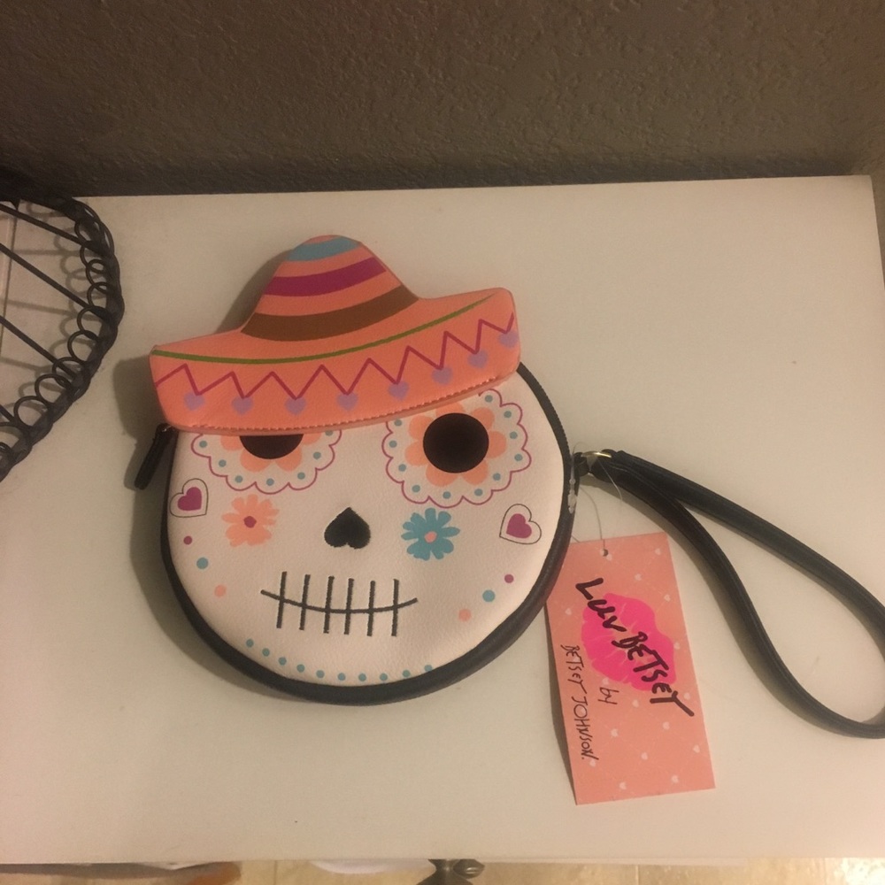 NWT Betsey Johnson Dia de Muertos coin wristlet
